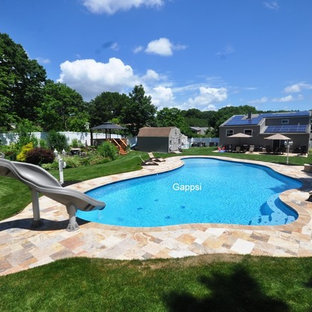 Gunite swimming pool was built in Coram, NY by Gappsi.