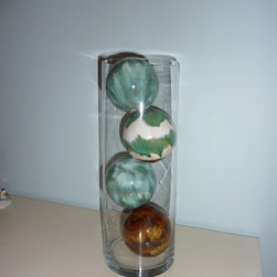 Winding Valley Staging - Vases