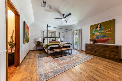 Bedroom - southwestern bedroom idea in Austin