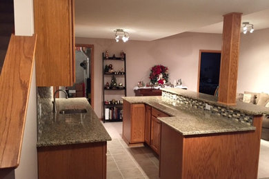 Example of a transitional basement design in Detroit