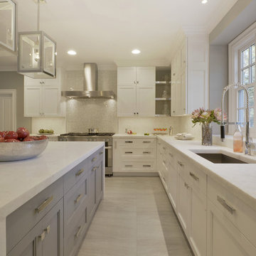 Traditional w/ Contemporary Style!