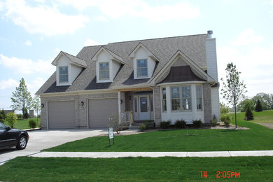 Traditional exterior home idea in Chicago