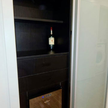 Mini-Bar with Wine Cellar and Pantry