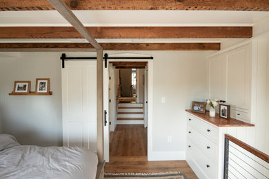 Bedroom - cottage bedroom idea in DC Metro