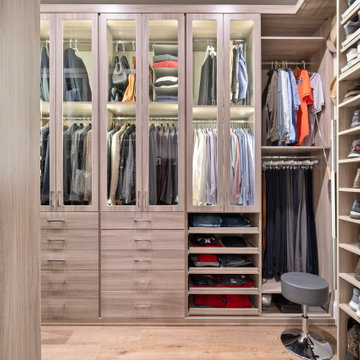 Travel Adventure Custom Closet