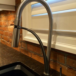 Queen St. S. - Kitchen Faucets