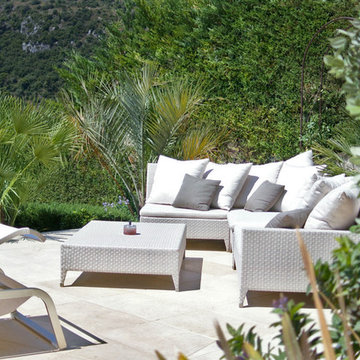 Création d'une terrasse et jardin autour d'une piscine