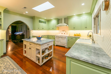 Inspiration for a country kitchen remodel in Los Angeles