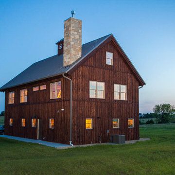 Mid Sized Barn Cabin