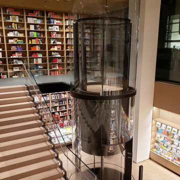 Commercial elevator
