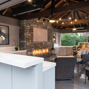 Example of a transitional home design design in San Francisco