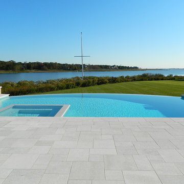 Vanishing Edge Pool on the Coast