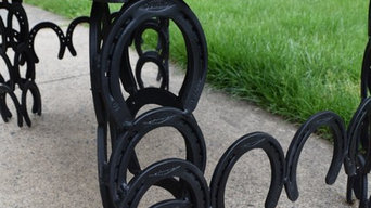 Horse shoe bench