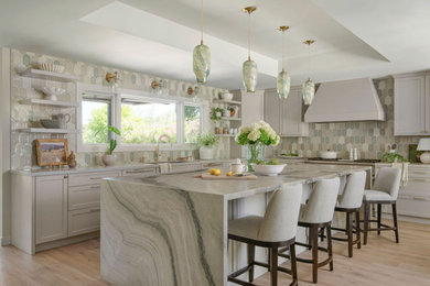 Kitchen photo in San Francisco