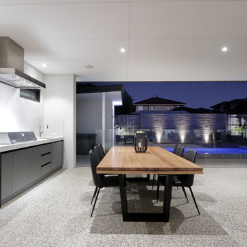 Hillarys Residence with granny flat