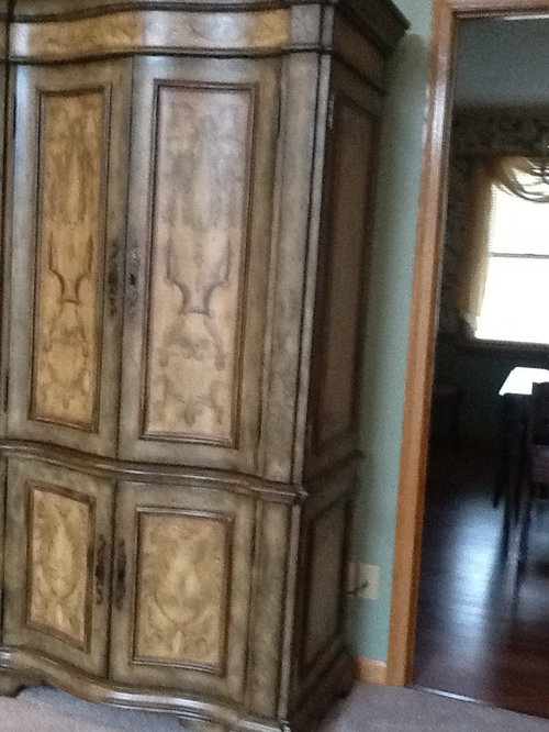 How to pick carpeting & paint... Trying to redo Victorian LR