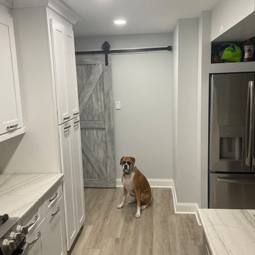 Urban Chic Manayunk kitchen by Lauren