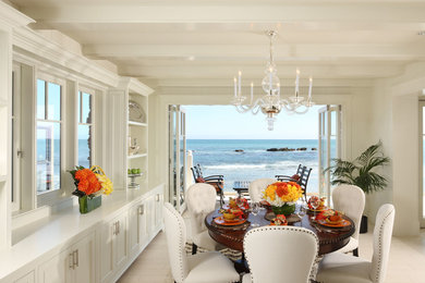 Example of a classic dining room design in Los Angeles