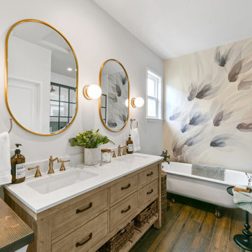 Wallpaper Bathroom Design, HDR Remodeling