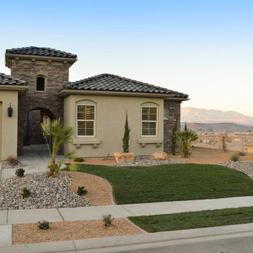 Fascinations Exterior