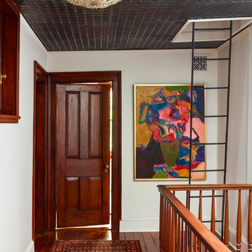 COLORFUL TOWNHOUSE IN THE MEATPACKING DISTRICT
