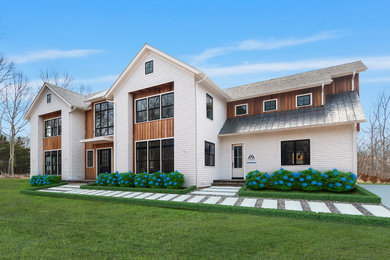 Inspiration for a cottage exterior home remodel in New York