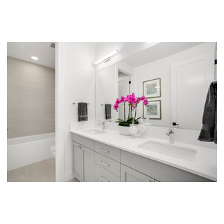 The Atwater | Bellevue - Contemporary - Bathroom - Seattle - by JayMarc ...