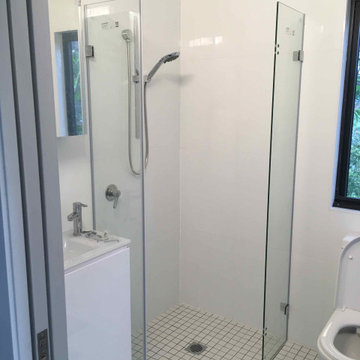 Caza Banana Bathroom