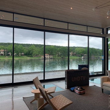 Lakeside entertainment res