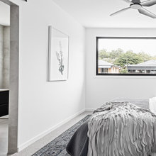 Bedroom/Bathroom