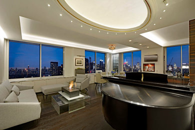 Minimalist living room photo in New York