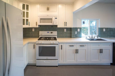 Example of an arts and crafts kitchen design in Los Angeles