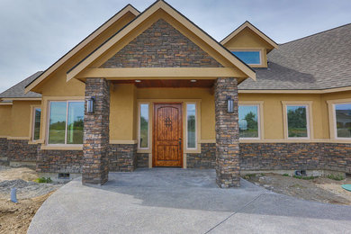 Arts and crafts exterior home photo in Seattle