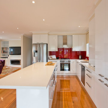 Aspendale Kitchen Family Living Rooms