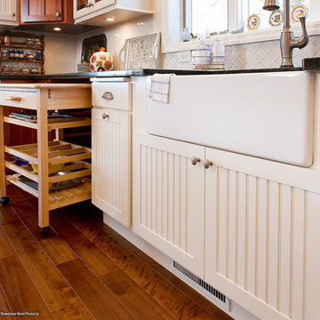 Door style: Summit | Species: Paint Grade | Finish: Soft Cream
