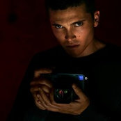 D VS's photo