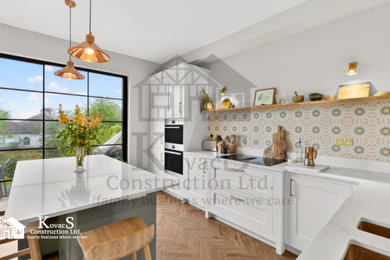 Inspiration for a classic kitchen in London.