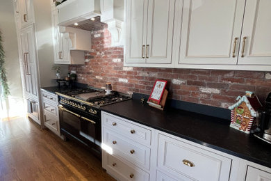 Kitchen - kitchen idea in Boston
