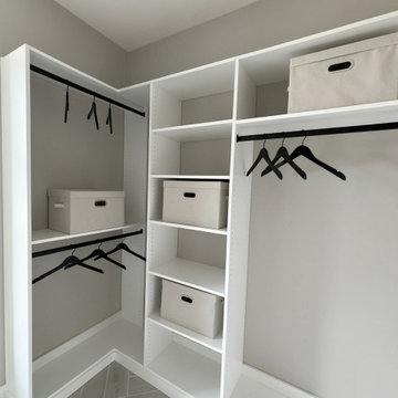 Corner Closet Layout with Double‑Hang and Open Shelving