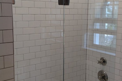 Example of an arts and crafts bathroom design in Wichita