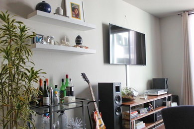 Eclectic living room photo in San Francisco
