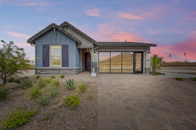 Exterior home idea in Phoenix