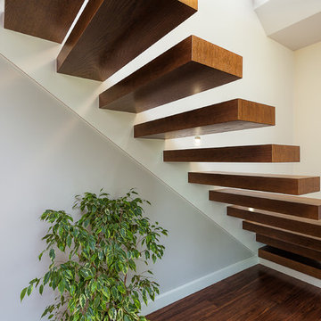 Staircase manufacturing and installation in Staten Island