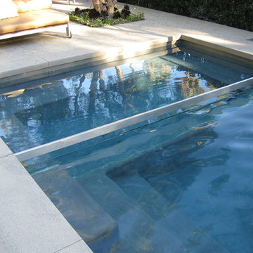 Ultra modern pool & water feature in Hollywood Hills, California