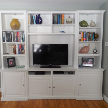 Custom Wall Units & Mantles