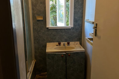 Photo of a powder room in Brisbane.
