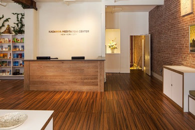 Example of an asian entryway design in New York