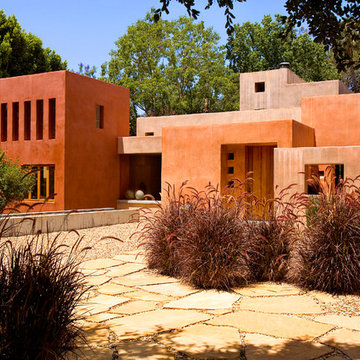 Mandeville Canyon Brentwood, Los Angeles modern home exterior landscaping with p