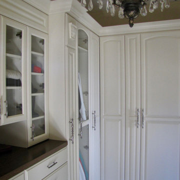 SONOMA HILLS DREAM CLOSET