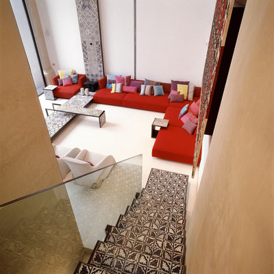 Средиземноморский Семейная комната by Lazzarini Pickering Architetti